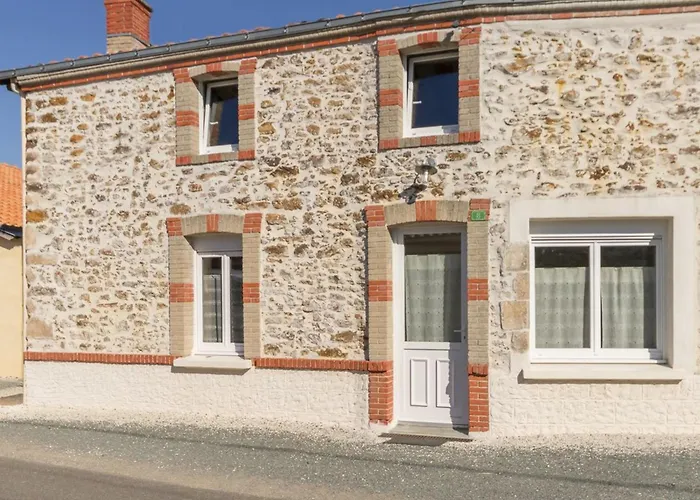 Hébergement de vacances Touvois, 3 Pièces, 4 Personnes - Fr-1-306-1040 *