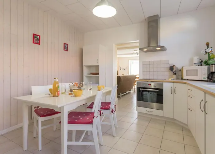 Touvois, 3 Pièces, 4 Personnes - Fr-1-306-1040