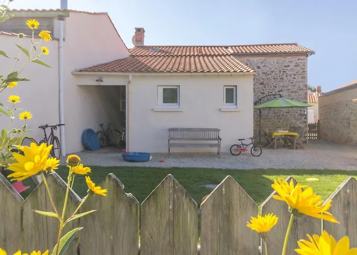 Hébergement de vacances Touvois, 3 Pièces, 4 Personnes - Fr-1-306-1040